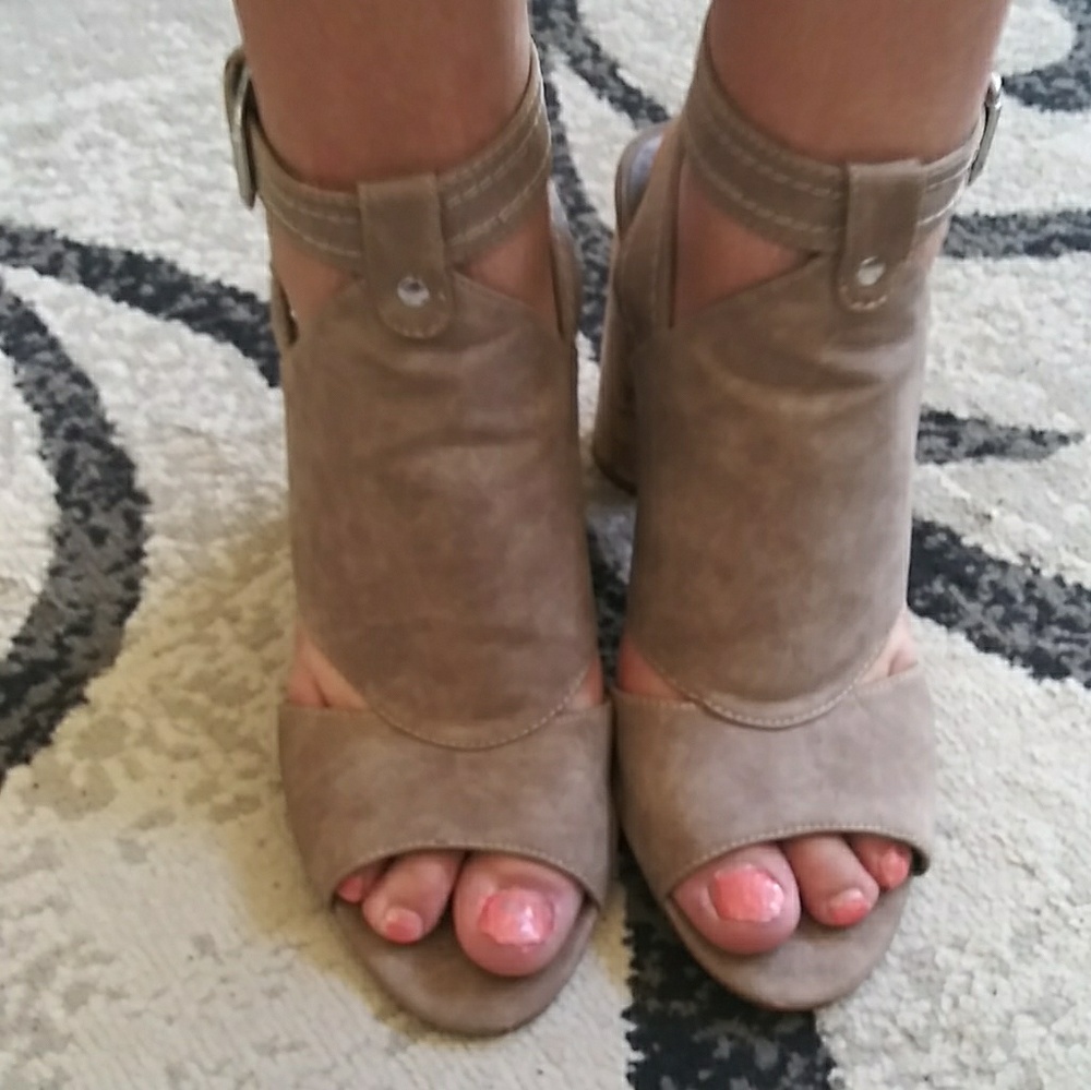 Suede Guess Clunky heel